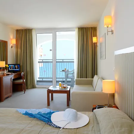Sol By Melia Luna Bay 4*
