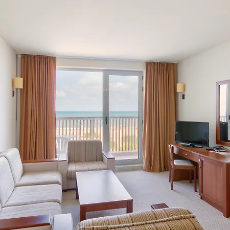 Sol Luna Bay Resort