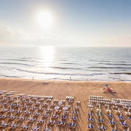 Θέρετρο Sol Luna Bay 4*