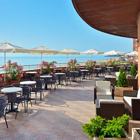 Resort Sol Luna Bay 4*