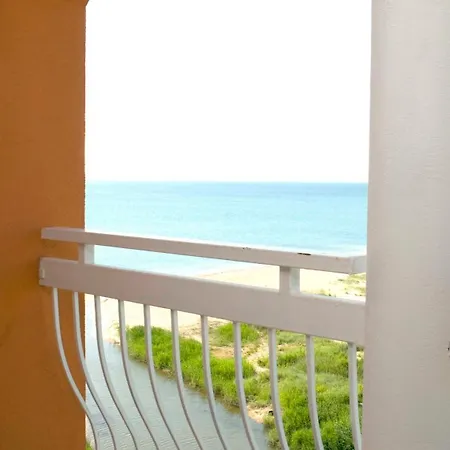 Resort Sol Luna Bay