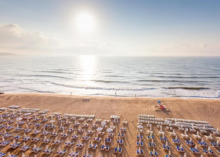 Resort Sol Luna Bay 4*