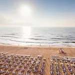 Курортный комплекс Sol By Melia Luna Bay 4*