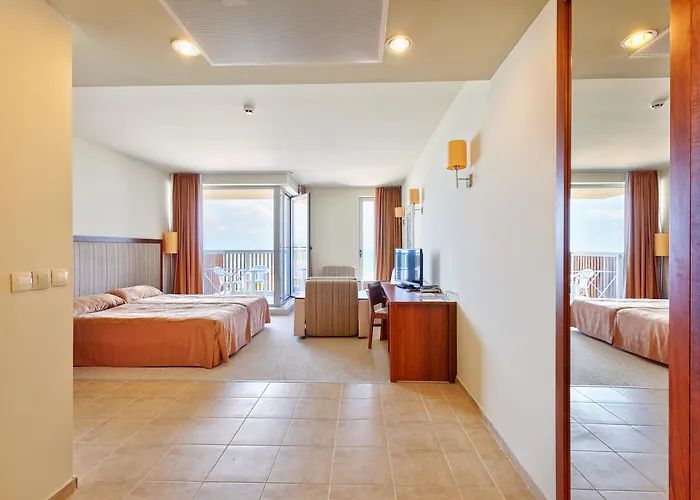 Sol Luna Bay 奥布佐尔