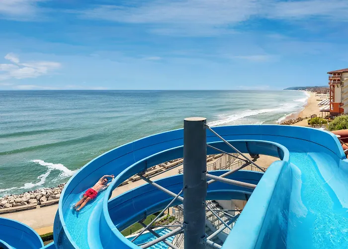 Здравен курорт Sol Luna Bay 4*